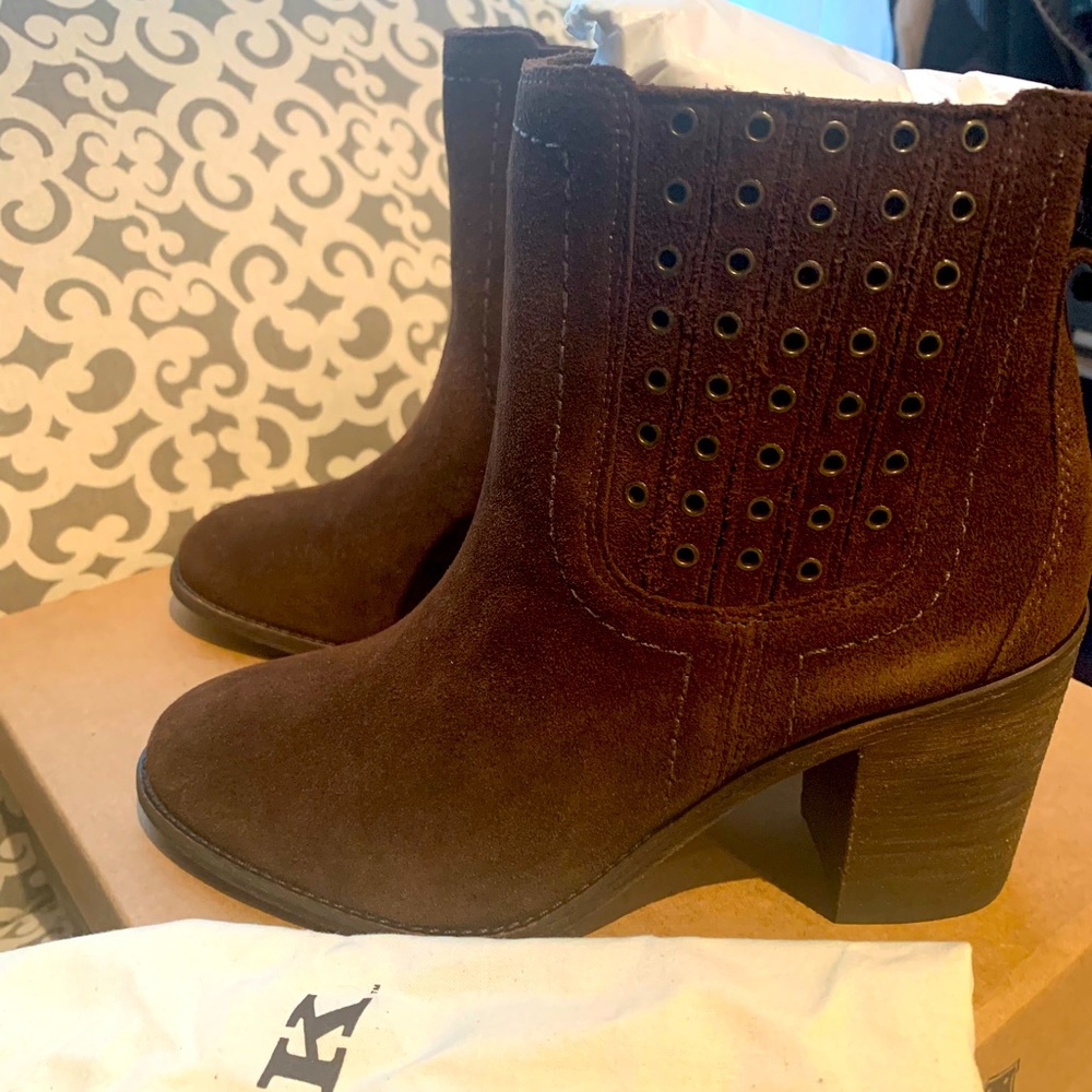 NIB 9M Trask Tina Brown Suede Heels Boots